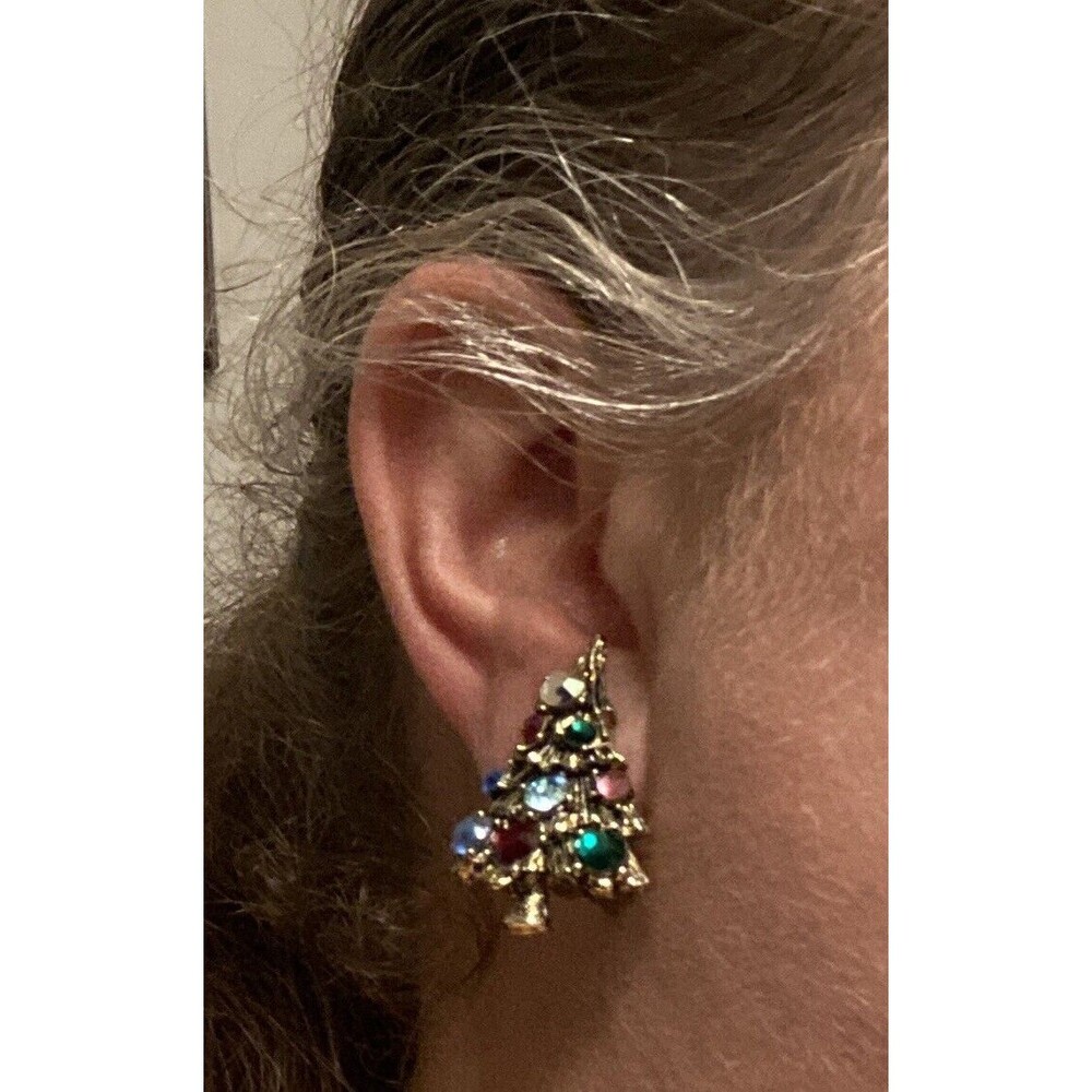 Vintage Gold Tone Rhinestone Christmas Tree Clip On Earrings Holiday Season